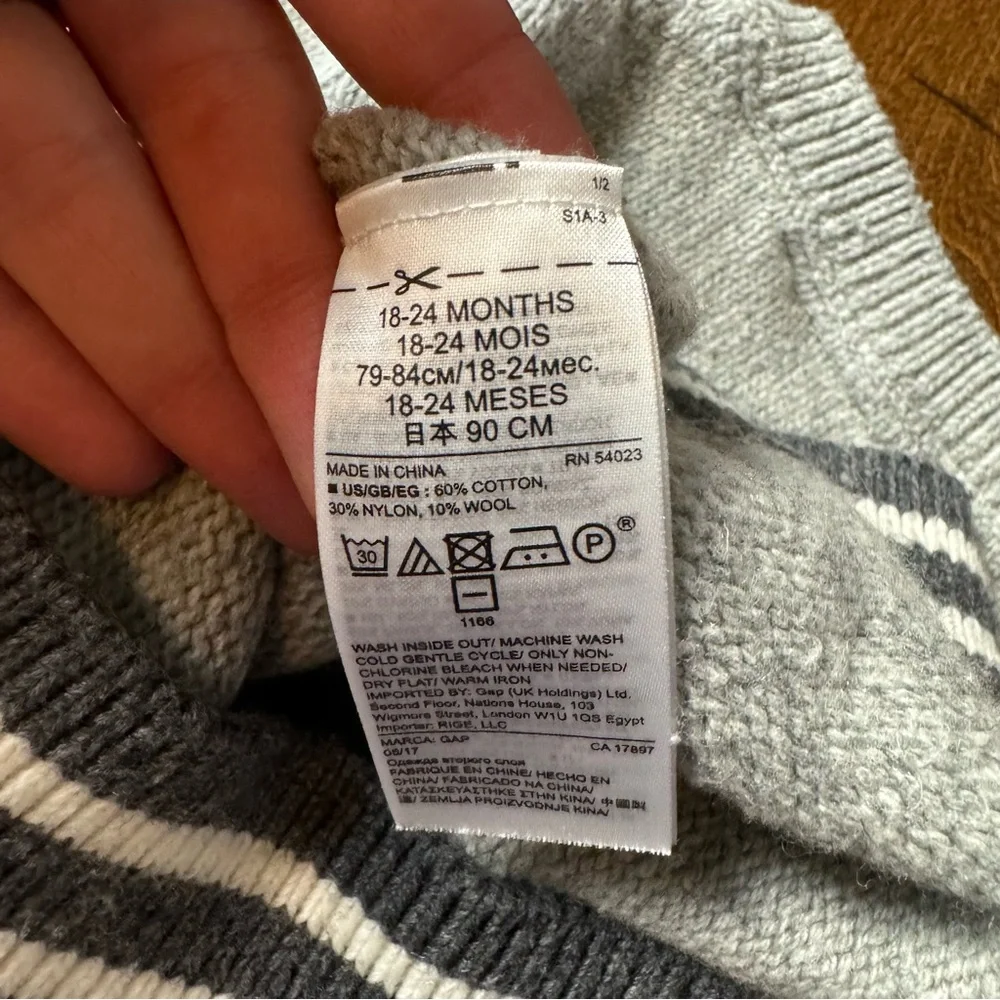 Gap Kids Star Wars Chewbacca Gray Knit‎ Sweater 18-24 Months Striped Trim